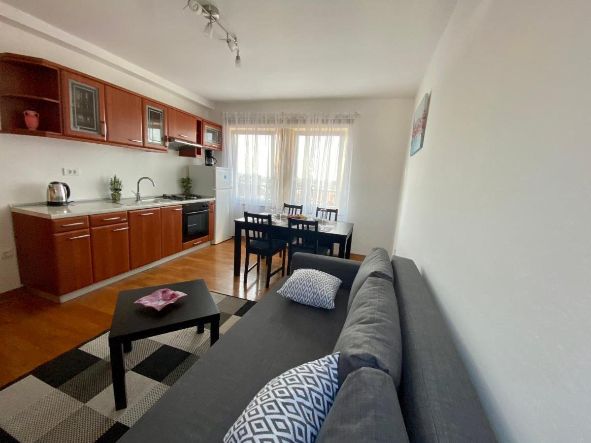 Penthouse Cityview Pula Bagian luar foto