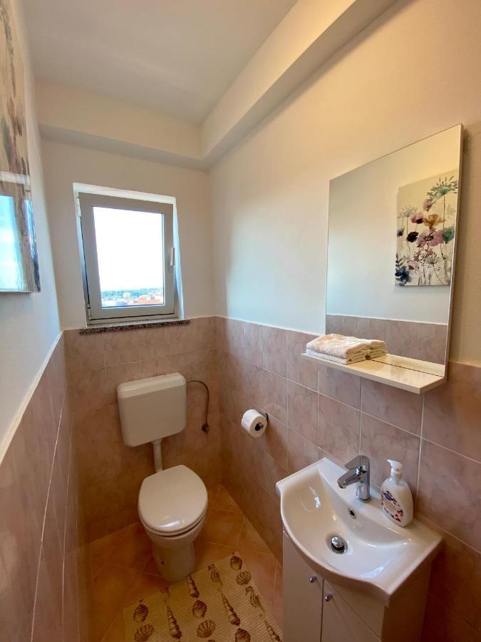 Penthouse Cityview Pula Bagian luar foto
